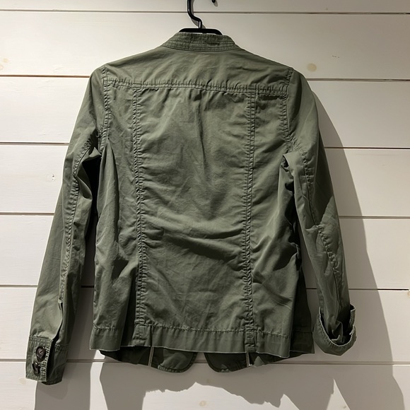 Khaki green , light canvas cotton jacket . Like new , gorgeous quality - Picture 5 of 5